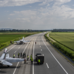 schweizer-kampfjets-landen-auf-autobahn