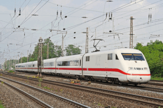 bahn-senkt-verluste-deutlich,-kämpft-weiter-mit-problemen