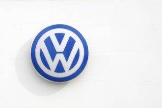 volkswagen-dominiert-e-auto-markt-in-deutschland