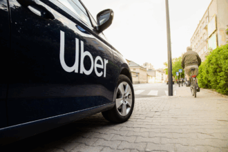 uber-meldet-gewinnsprung-und-plant-robotaxi-offensive