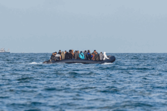 migranten-überqueren-ärmelkanal-in-rekordzahl