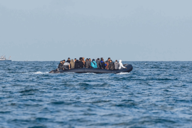 migranten-überqueren-ärmelkanal-in-rekordzahl