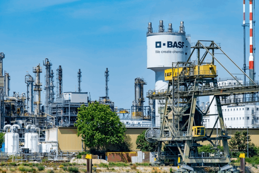 chemieindustrie-schlägt-alarm---produktion-im-freien-fall