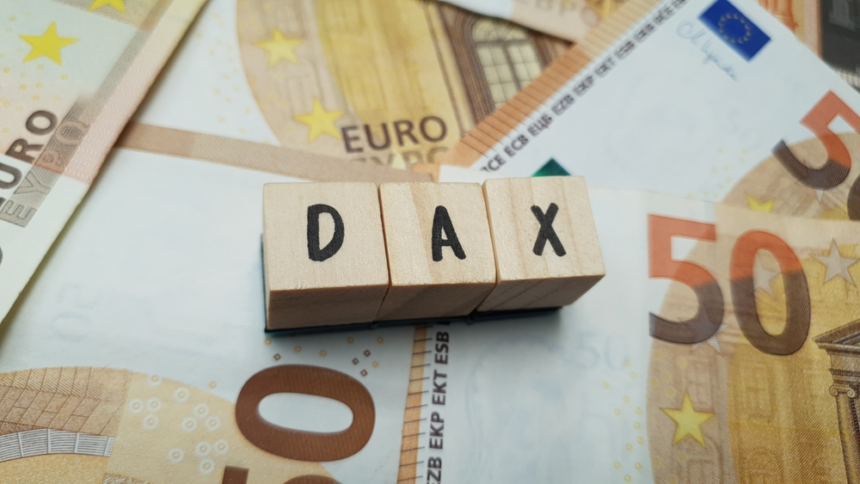dax-schließt-rekordjahr-ab