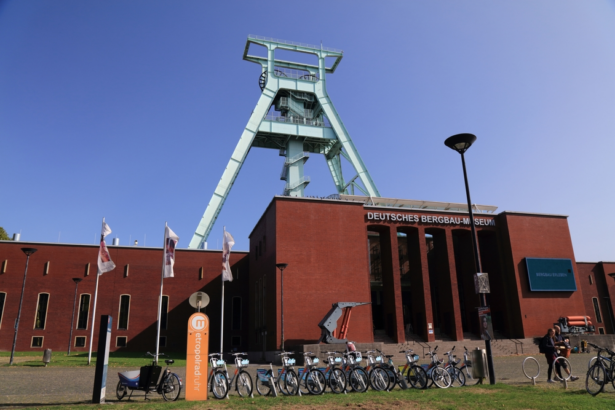 industrie-baut-124.000-jobs-ab-–-krise-vertieft-sich